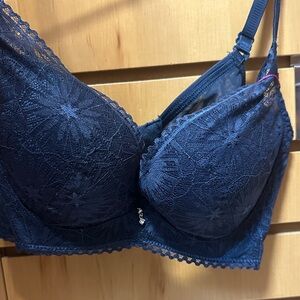 Elegant Lace Underwire Bra - Navy Blue 34 C